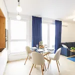 Apartment Pileckiego Iv By Jumpinhere